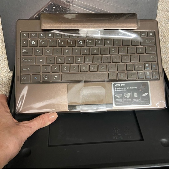 NEW ASUS TF101 Eee Pad Transformer Keyboard DOCK Notebook Tablet Mobile Qwerty - Picture 4 of 6